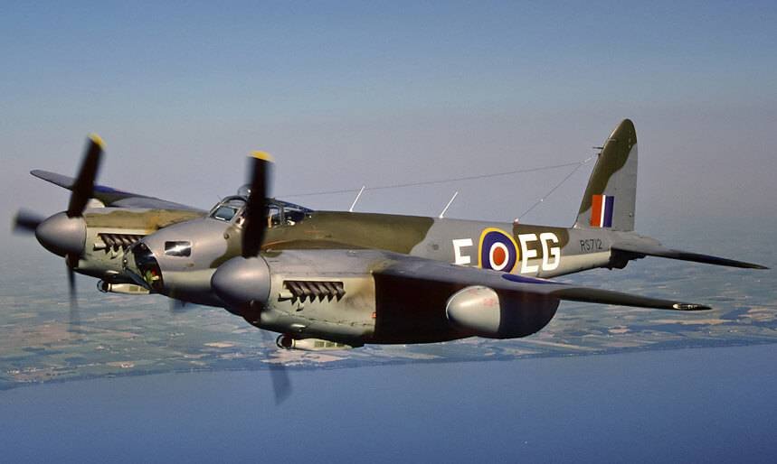 современная фотография одного из "Москито", который восстановили энтузиасты