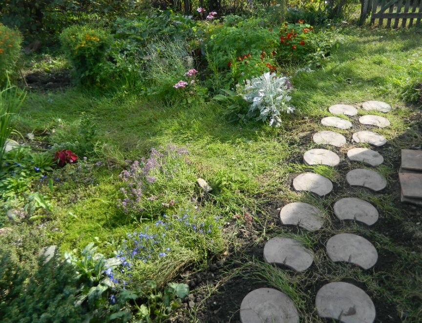 А вот и пресловутая дорожка - это уже после того, как я ее сделала