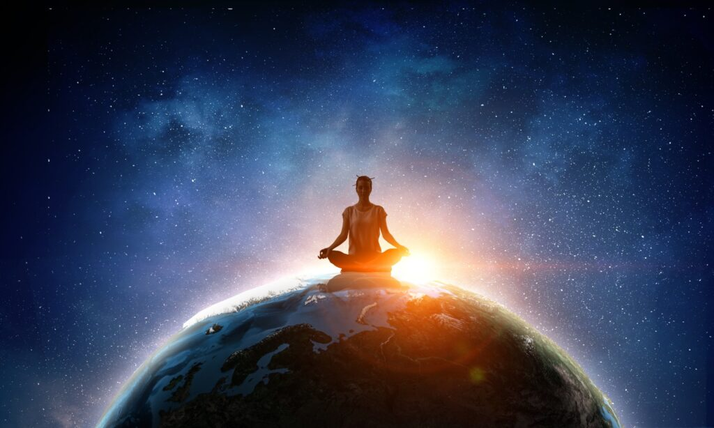 Самостоятельная медитация тоже эффективна. Фото из интернета.