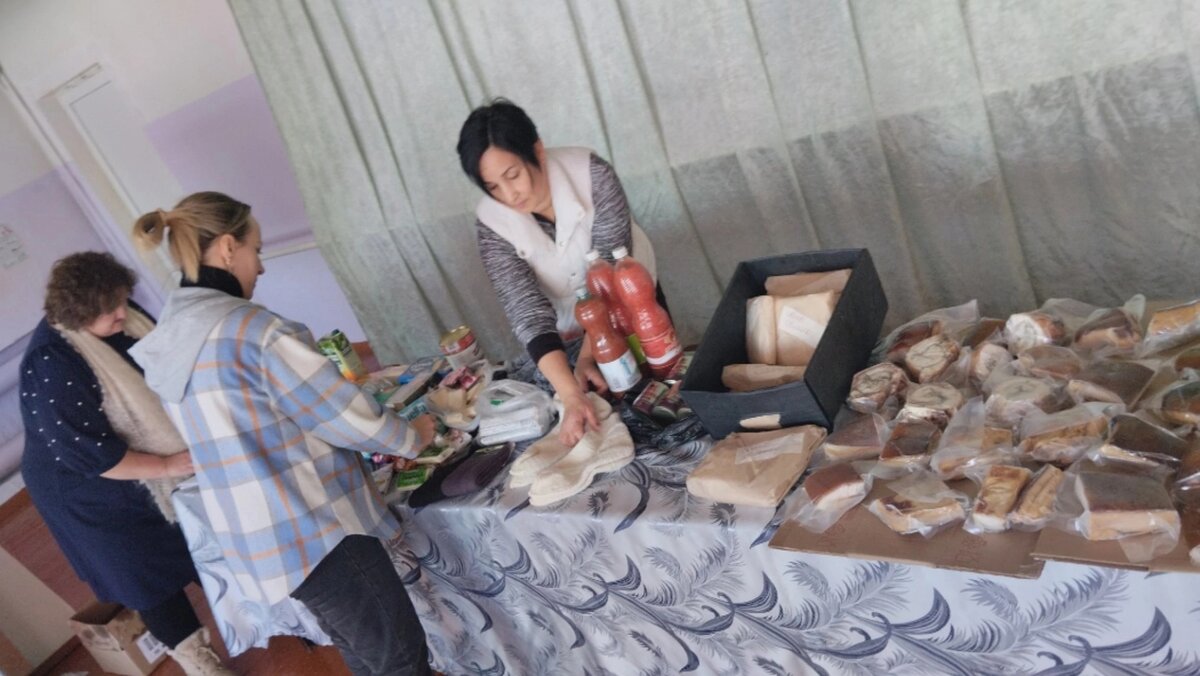  📷    Пишут письма, делают окопные свечи и собирают посылки. Гайчане помогают бойцам СВО Кристина Просвиркина