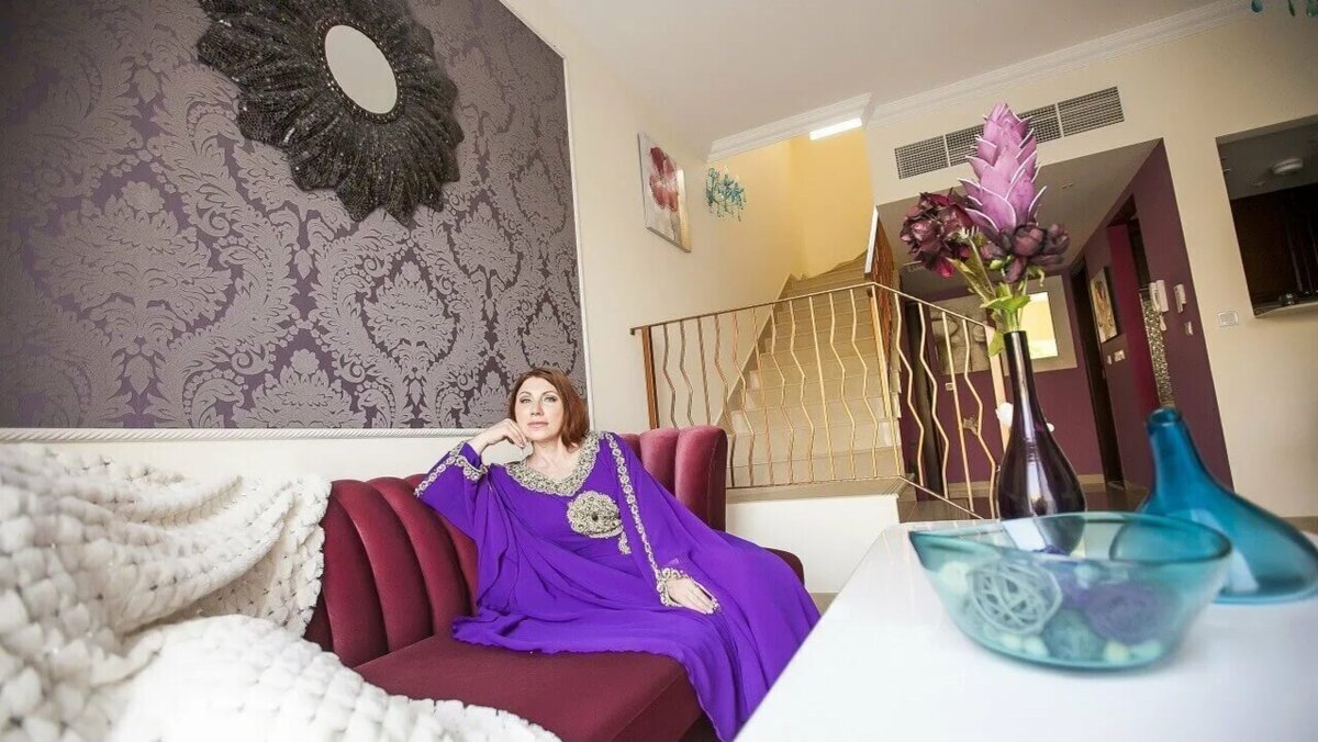 ...говорила, что мечтает о загородной тишине и единении с природой.