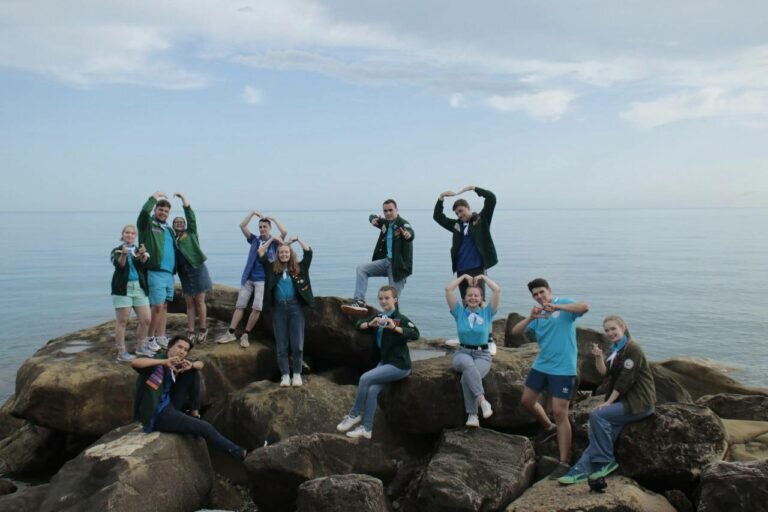    Денис Паслер поздравил оренбургские студенческие отряды с праздником Марина Шарт