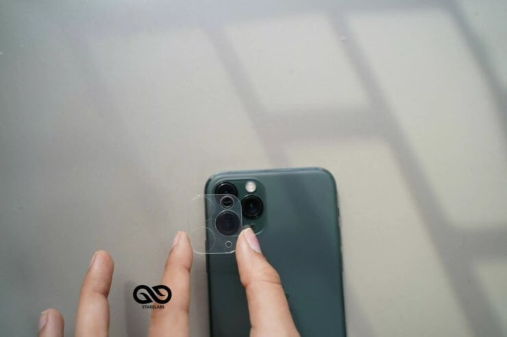    Наклеить стекло на камеру Айфона сможет даже школьник. Изображение: starelabs.com