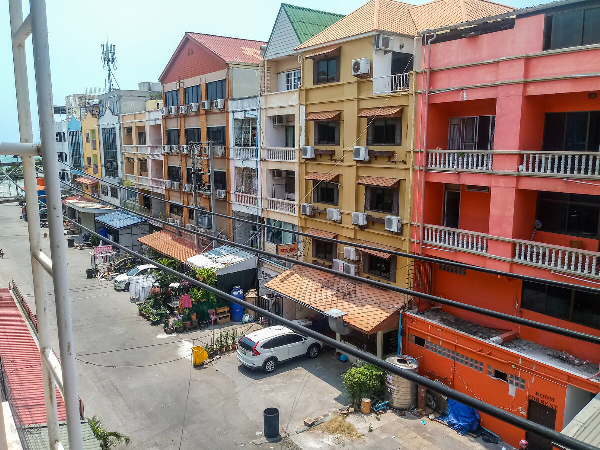 Та самая улица без нужного отеля