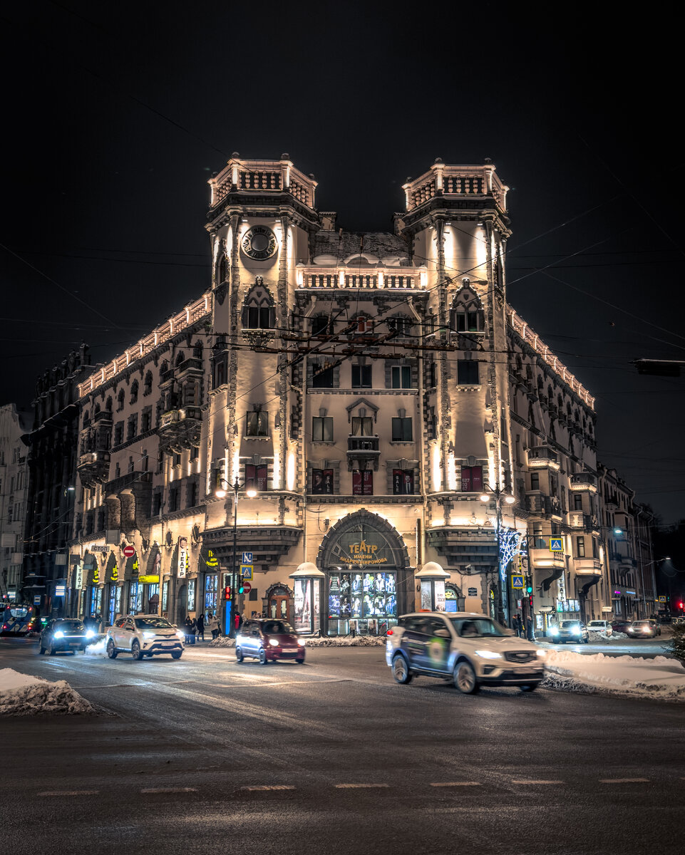 Здание театра им. Андрея Миронова - доходный дом Розенштейна, Петроградская сторона.