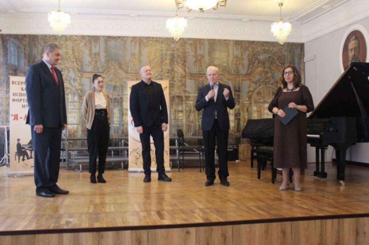    В Туле проводится всероссийский конкурс юных пианистов