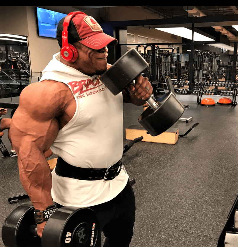 Дэвид Генри (David Henry). Подъемы молотком гантелей по 40 кг (88 фунтов)