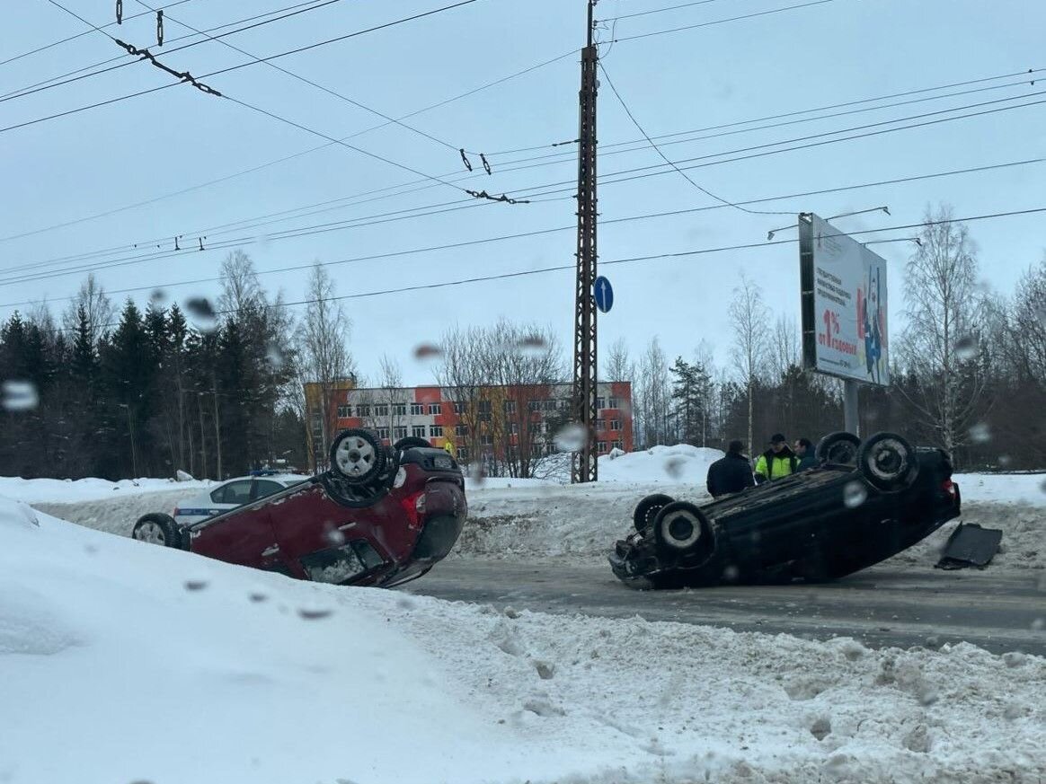 Две похожие аварии произошли сегодня на Ключевой в Петрозаводске |  Карелия.Ньюс. Новости Петрозаводска | Дзен