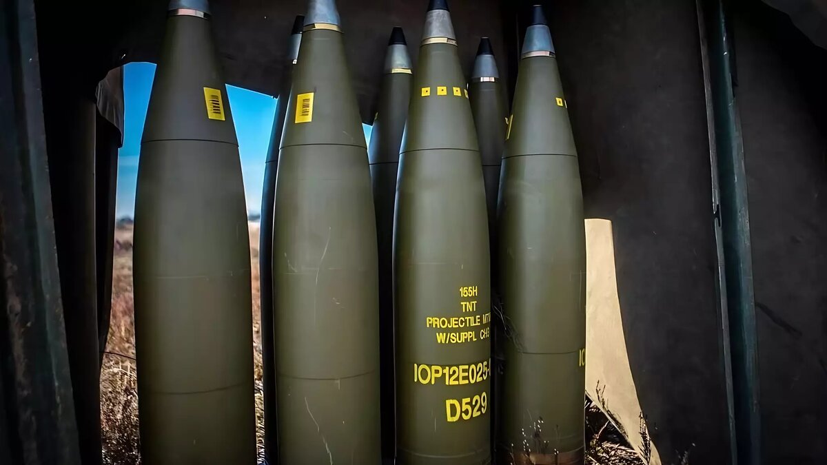     По разным источникам, Чехия сможет в самом скором времени передать Украине от 800 тысяч до 3,5 миллиона артиллерийских снарядов.