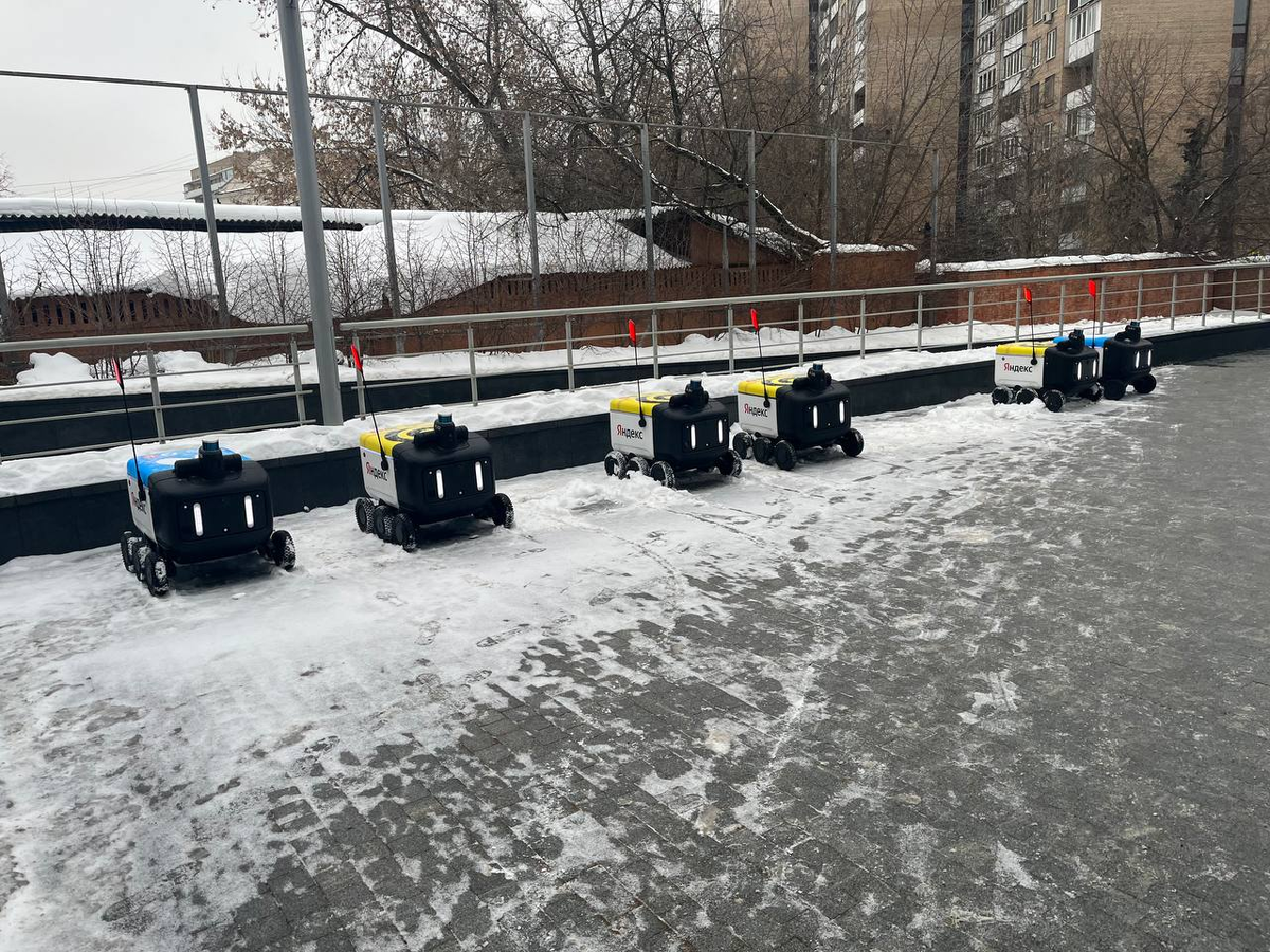 Парковка офиса Яндекса