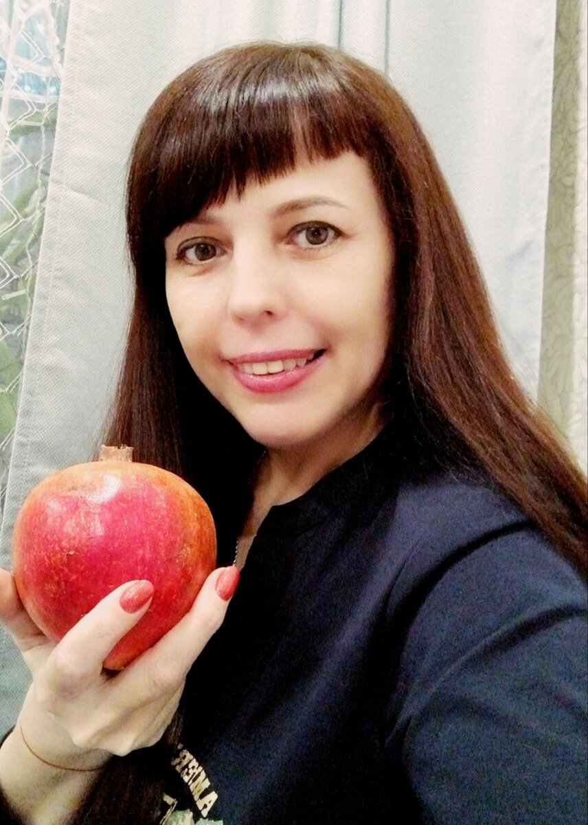 Мой маникюр под цвет граната 😉