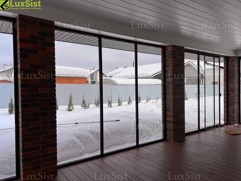 Раздвижное остекление LuxSist на террасе. 