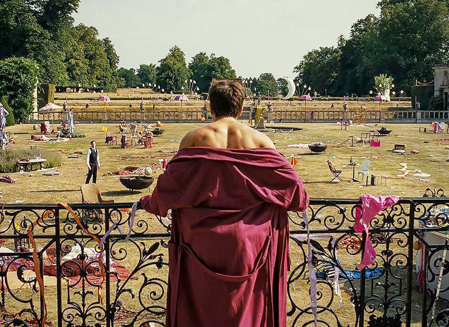 Кадр из фильма Saltburn. Режиссер: Эмиральд Феннел. Оператор: Линус Сандгрен. Производство: Amazon MGM Studios, Lie Still, LuckyChap Entertainment, MRC Film