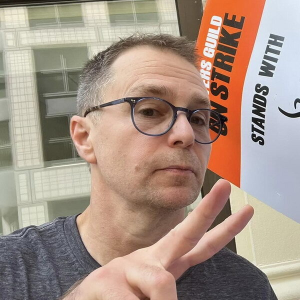     Сэм Рокуэлл прибудет из будущего в новый фильм Гора Вербински