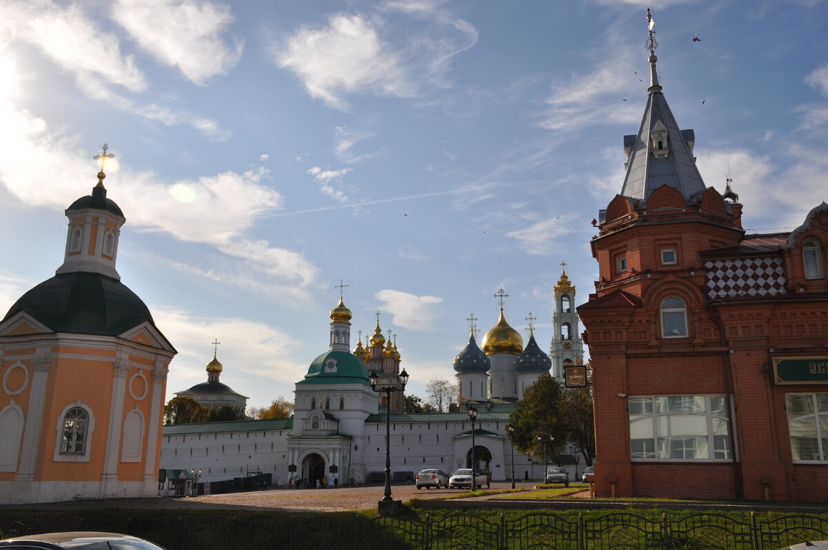 Подмосковье. Сергиев Посад. часть 3 - Красногорская площадь. Белый пруд). |  Московский пенсионер. | Дзен