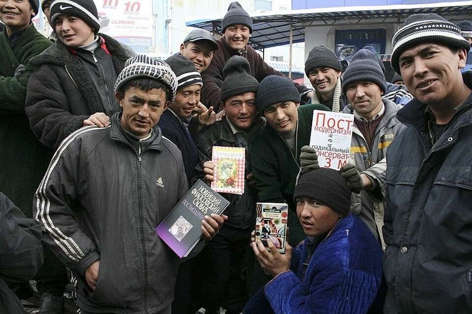 Кому они. Скверна всадник апокалипсиса. Бурятские загадки с ответами. Скидки кому они выгодны проект. Скидки для презентации.