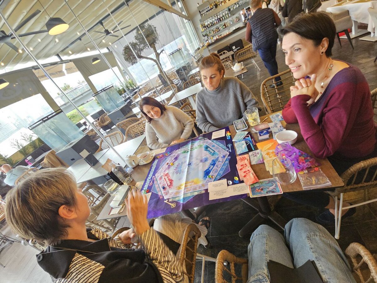 Игра «Самореализация», автор Ксения Лагодная, ведущая - Зинаида Стрепетова