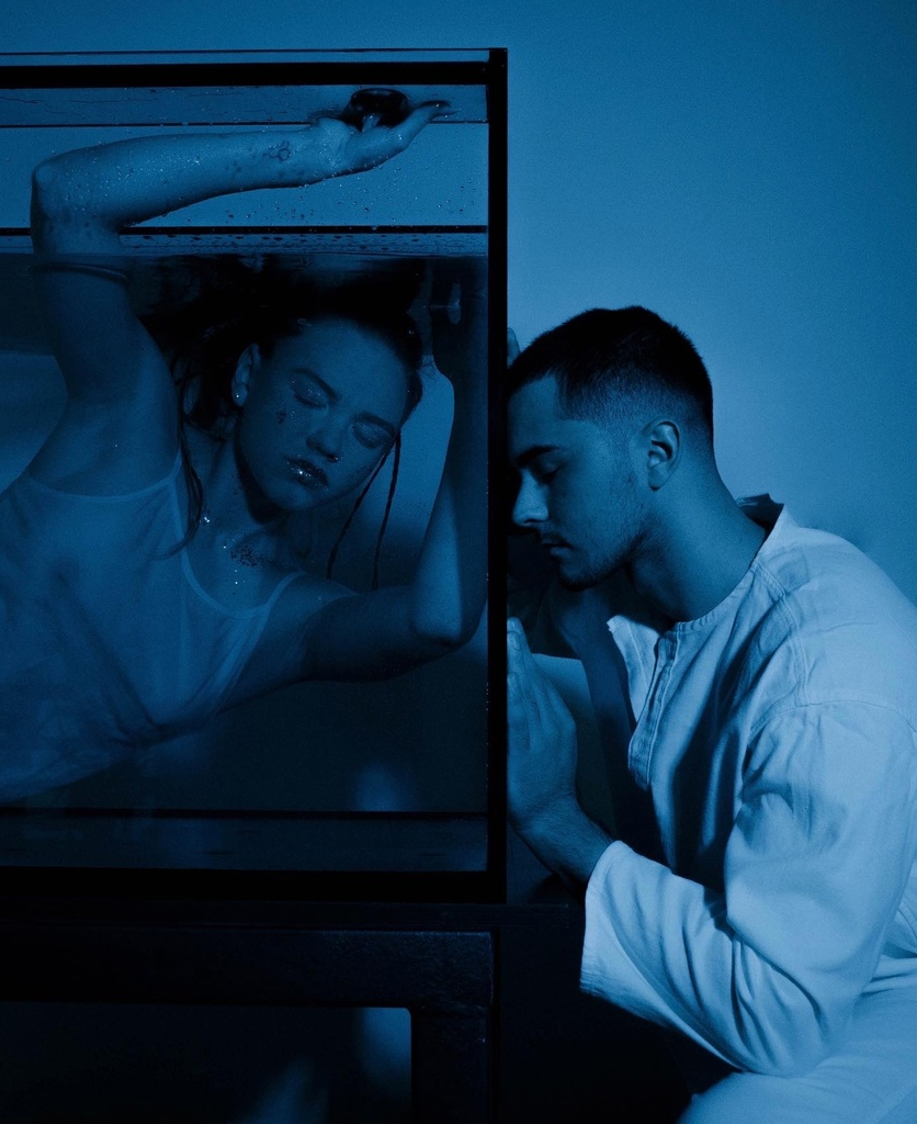 Умирающая русалка. Умирающая русалка. Проклятие русалки. Kristen mcmenamy русалка. Художник донато джанкола.