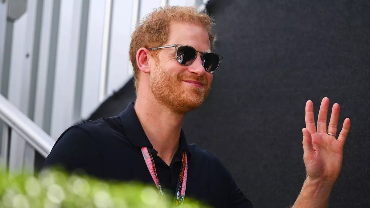 Королевская семья. Принц Гарри говорит, что рассматривает возможность ...