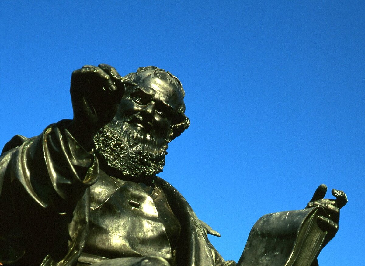 Бюргерствуешь, небось?