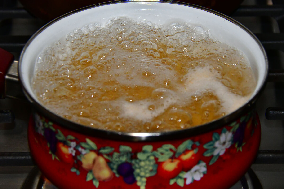 Отвариваем макароны