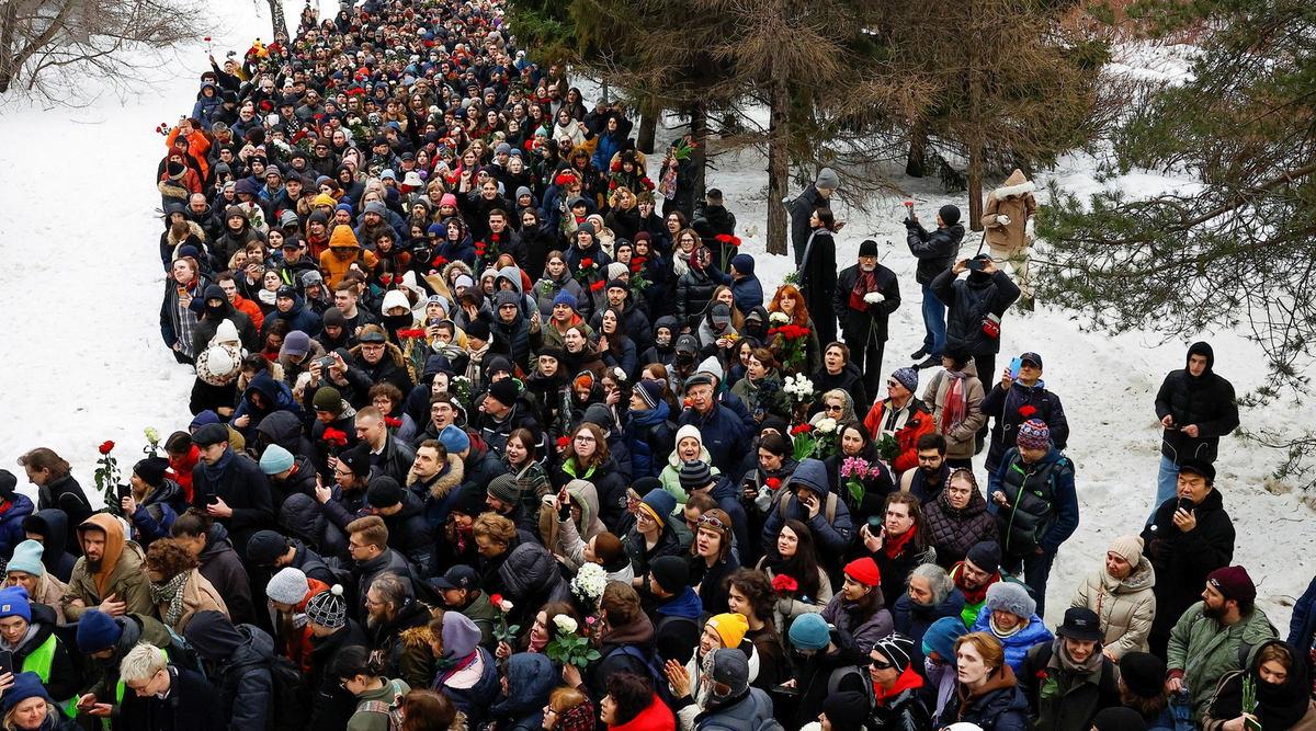 Похороны Навального. Фото из открытого источника в Яндексе