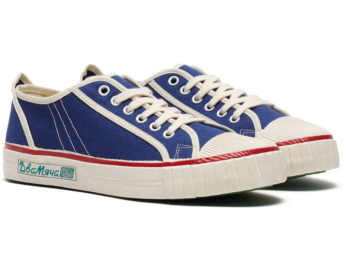 Производители кед. Кеды конверс голубые. Кеды converse история создания. Производители кед. Converse chuck 70 hi.