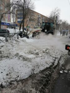  📷    Борьба со льдом. В мэрии Оренбурга рассказали, как расчищают улицы Белов Михаил Александрович