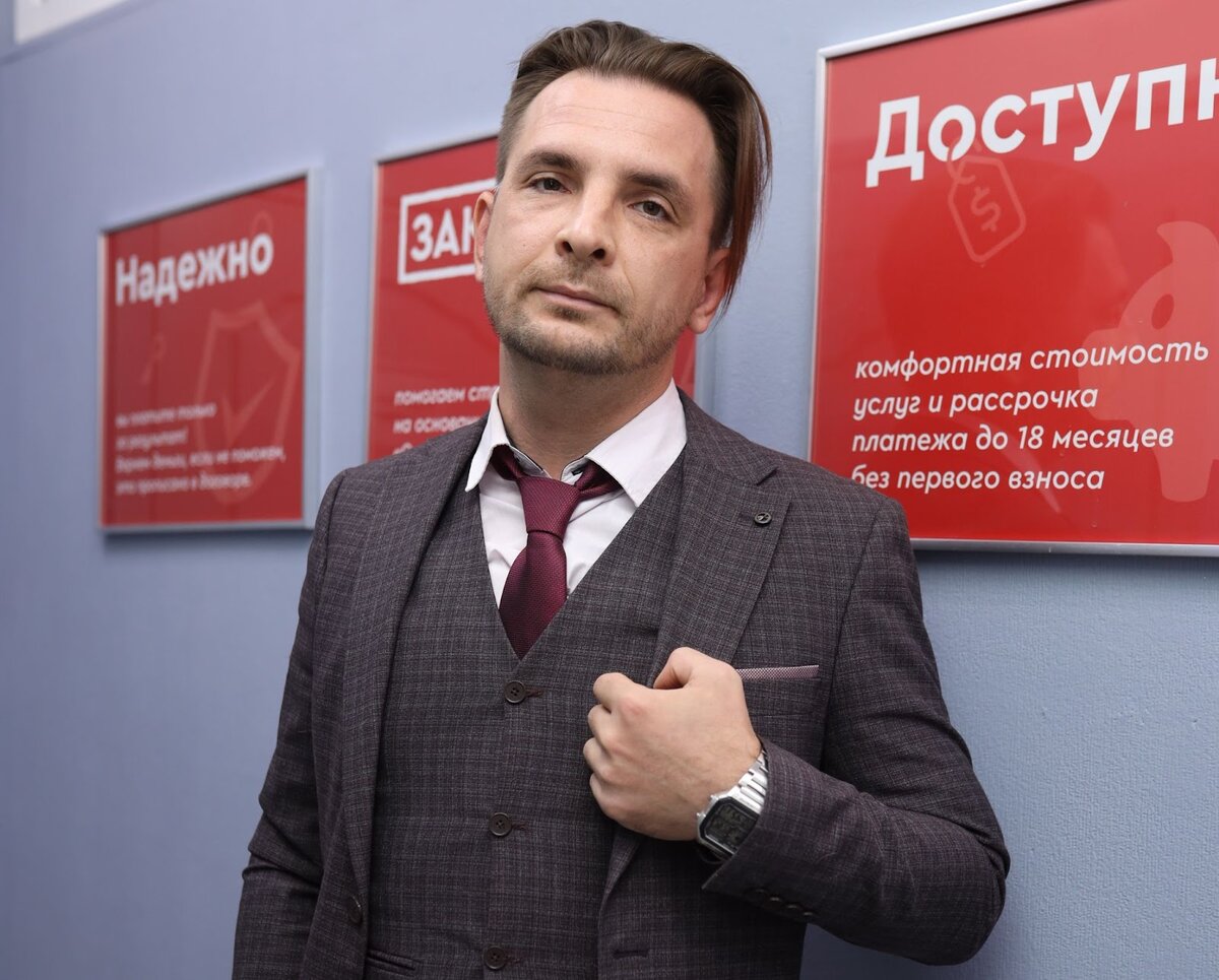 Наша компания — это команда опытных специалистов по основным моментам воинской службы, освобождения, отсрочки, а также по остальным вопросам общения с военкоматом. 