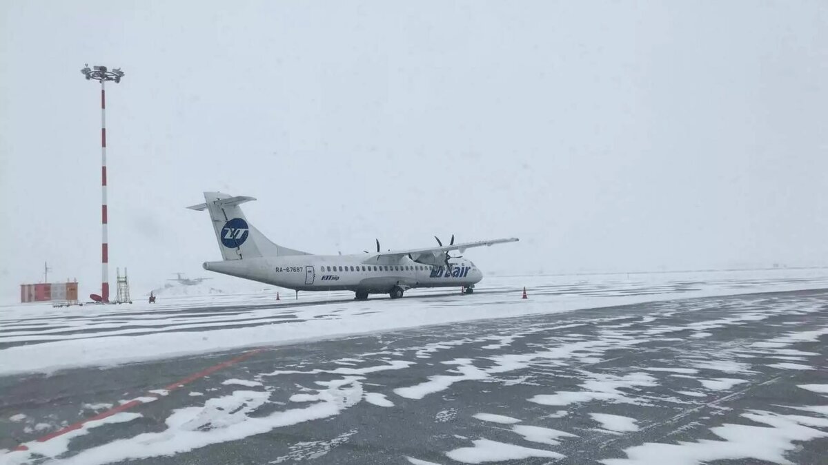     Самолет Норильск-Красноярск в пяти километрах от аэропорта сообщил о неполадках. Экипаж не смог с первого раза посадить судно.
