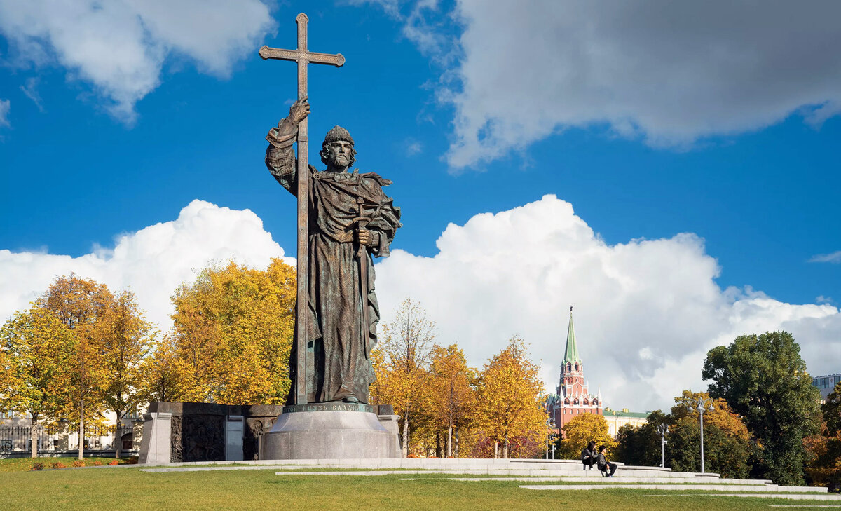 Памятник князю владимиру москва фото 25