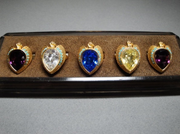 Будут продавать по частям. Будут продавать по частям. Склад автозапчастей. Виды экономической деятельности торговля. Продается беспилотник мухи.