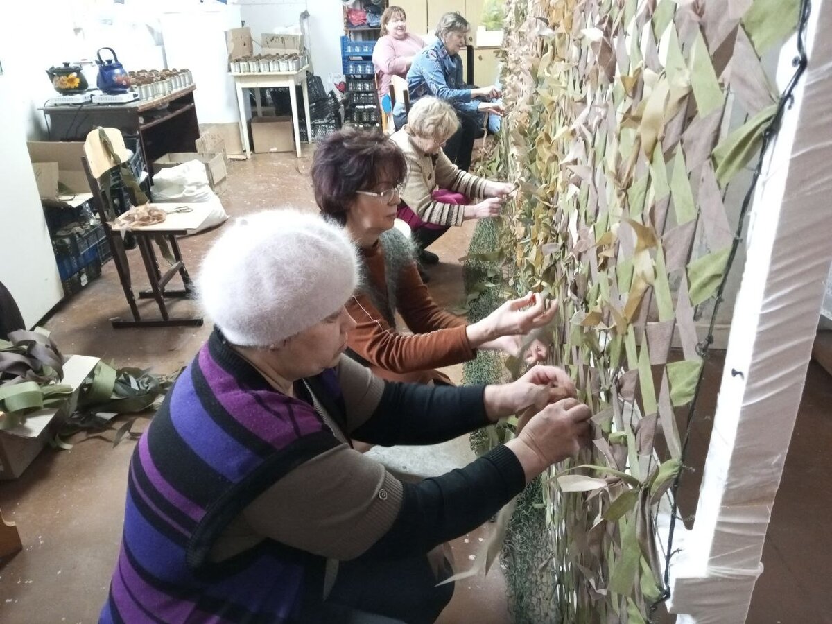    Первая партия маскировочных сетей из мастерской при кинешемском храме отправлена военнослужащим