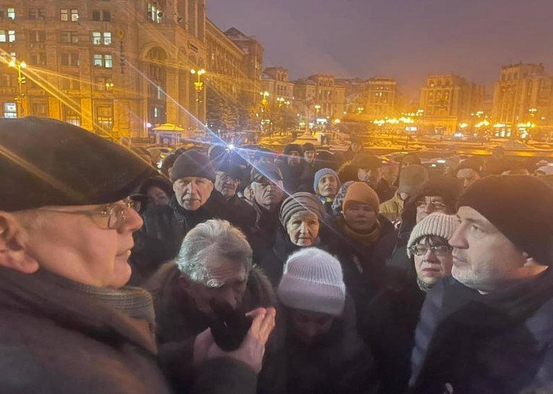    Десять лет перевороту. Можете повторить?