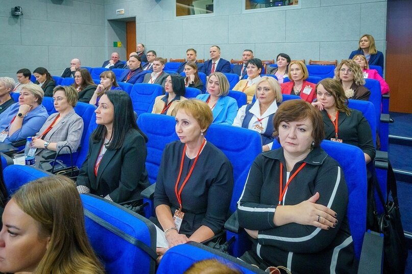    В Югре состоялся Межрегиональный форум МФЦ
