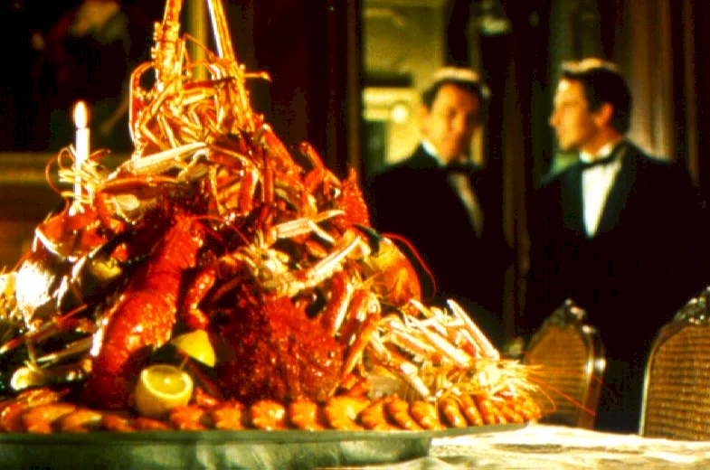 Кадр из фильма Une affaire de goût. Режиссер: Бернар Рапп. Оператор: Жерар де Баттиста. Производство: Canal+ [fr], Catherine Dussart Productions (CDP), Centre Européen Cinématographique Rhône-Alpes, Centre National du Cinéma, France 3 Cinéma, La Sofica Gimages 2, Procirep, Rhône-Alpes Cinéma, Studio Images 6