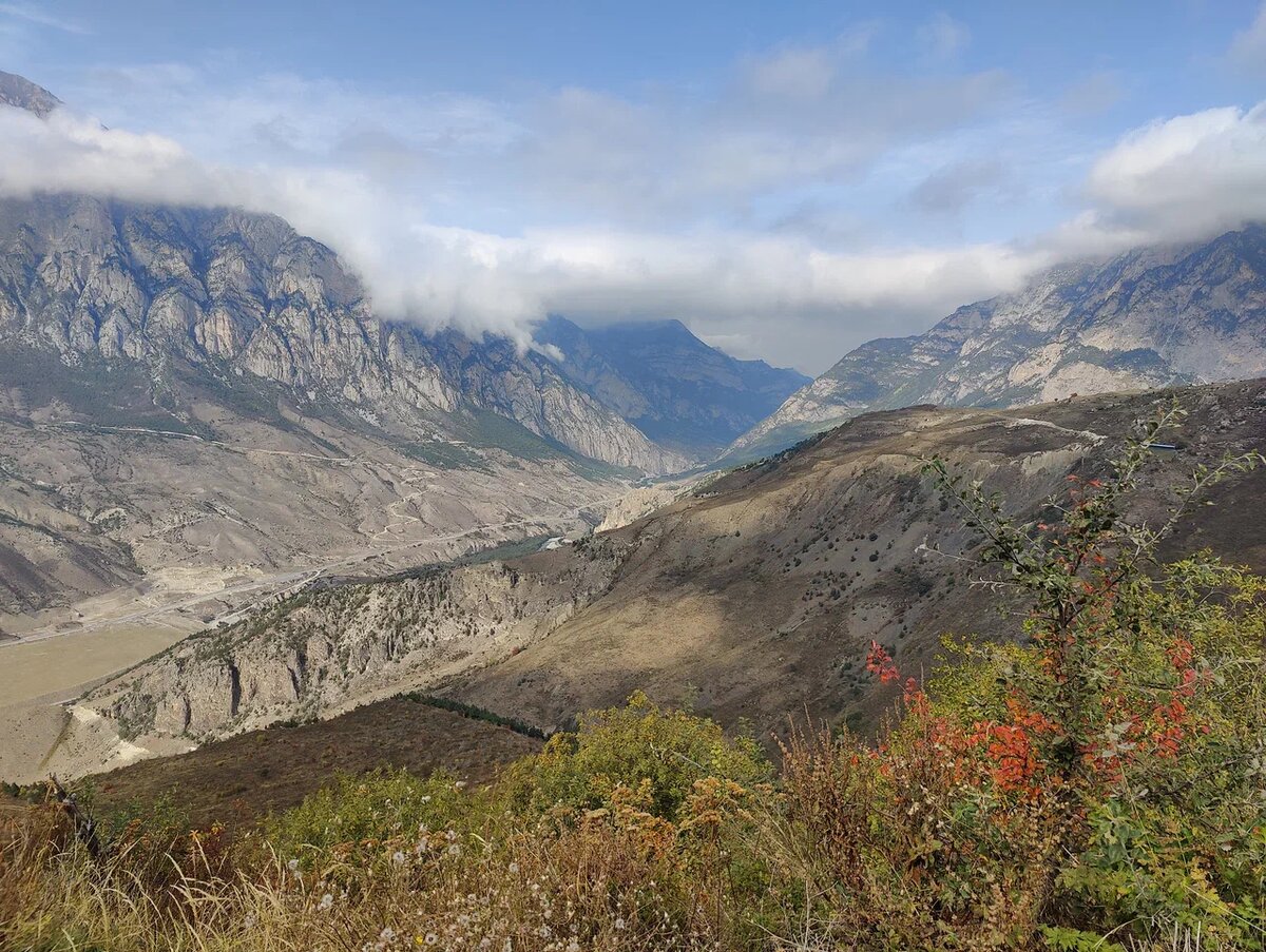 Горы Северной Осетии. Связь участками.