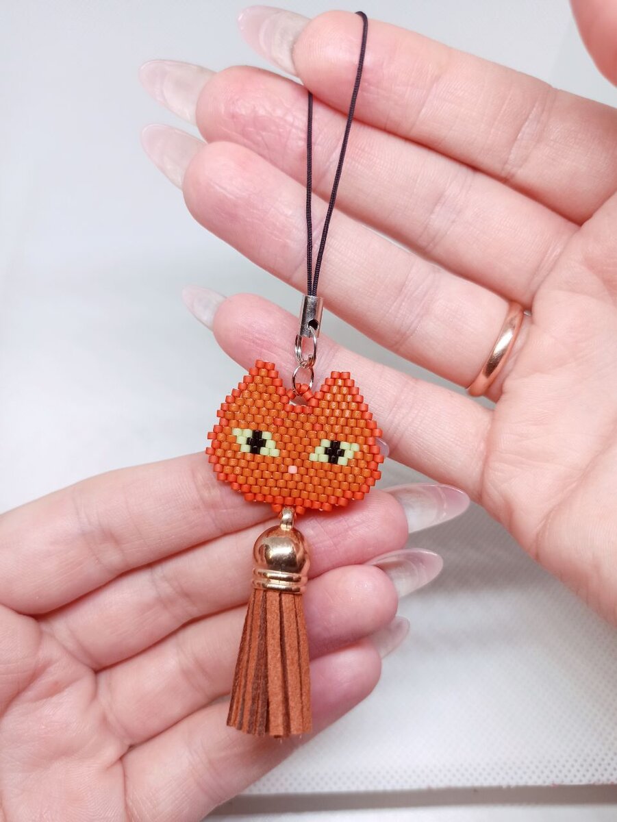 Инструменты и бисер для работы