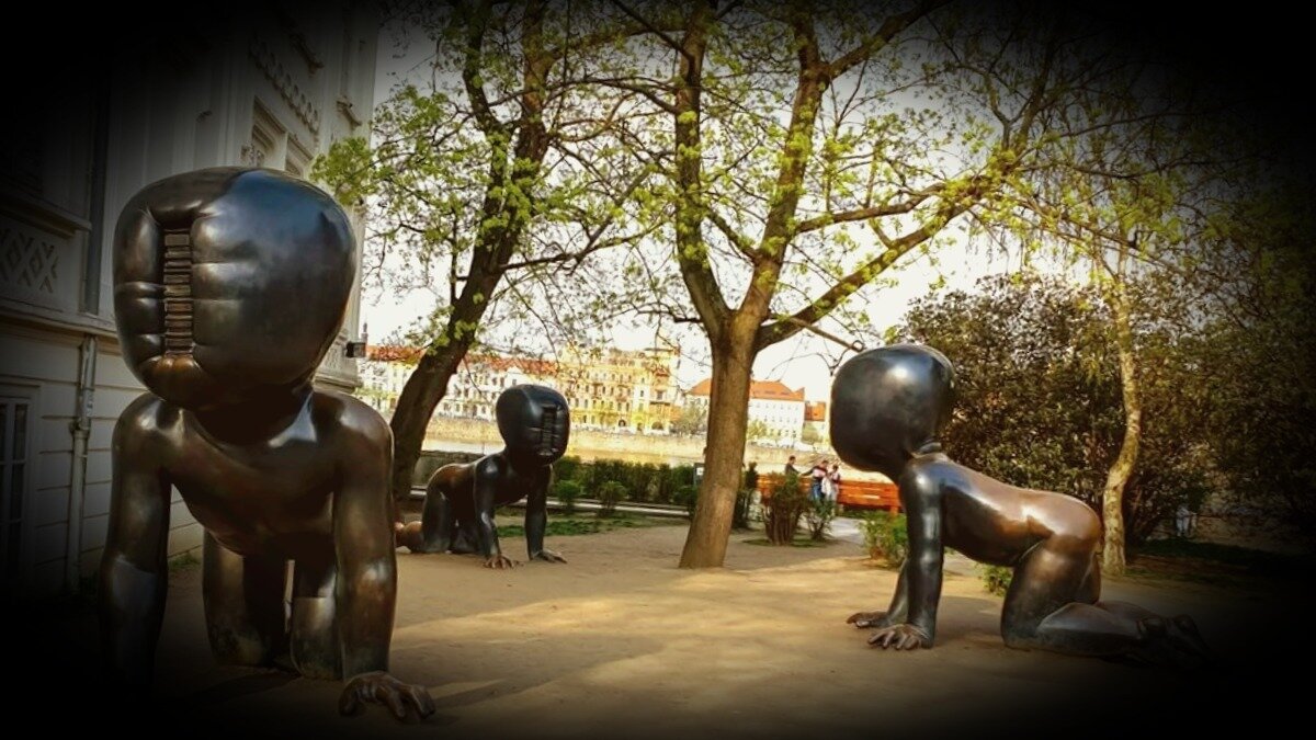 «Пражские безликие младенцы» 