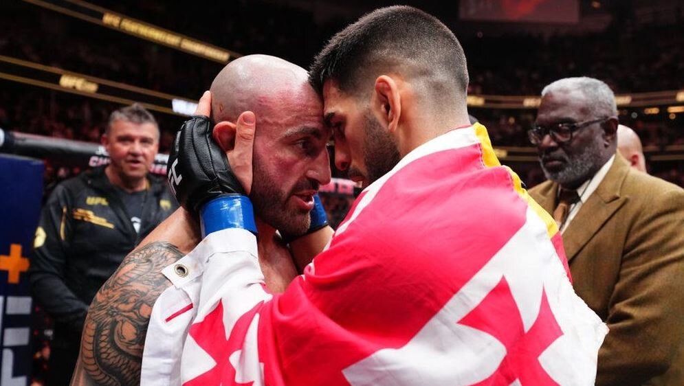 Александр Волкановски и Илия Топурия. 