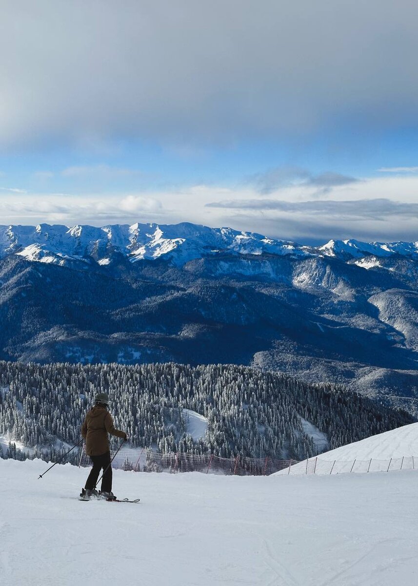 Вид на начало одной из трасс с Роза Пик