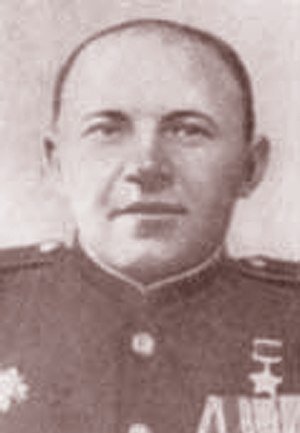 Григорий Митрофанович Давиденко (11 (24) февраля 1916 года — 25 апреля 1993) — советский военнослужащий. Участник Великой Отечественной войны. Герой Советского Союза (1944). Мичман Балтийского флота