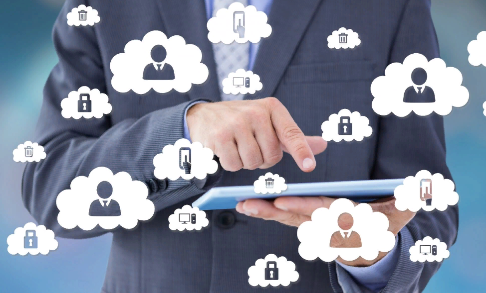 <a href="https://www.freepik.com/free-photo/businessman-with-cloud-icons_928570.htm#query=%D0%91%D0%B0%D0%B7%D0%B0%20%D0%BA%D0%BB%D0%B8%D0%B5%D0%BD%D1%82%D0%BE%D0%B2&position=11&from_view=search&track=ais&uuid=177c304e-1af7-4e17-9ecd-7b18c2f85676">Image by creativeart</a> on Freepik