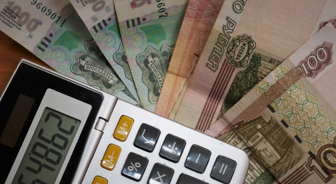 график выплат путинских пособий. размер выплаты с 3 до 7 лет с июня 2022 года. ежемесячное пособие до 1. семья с дошкольником выплаты. период дохода для универсального пособия.