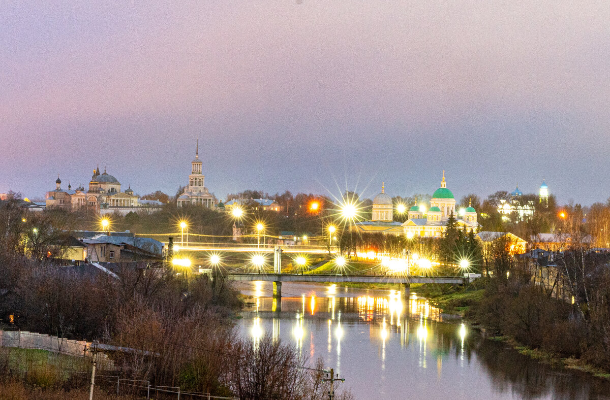 Торжок в осенних сумерках