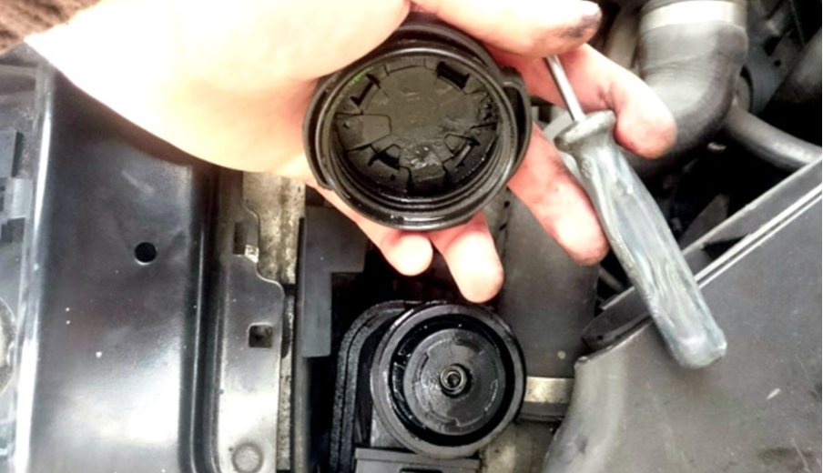 Как крышка расширительного бачка может повредить двигатель? | Stron ...