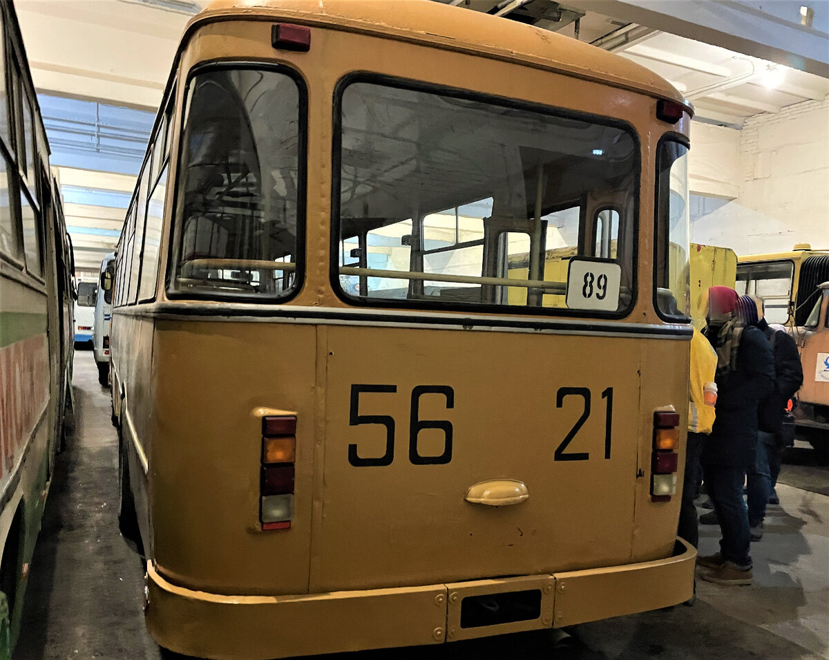 Я хочу рассказать немного про ЛиАЗ-677 на которых ездил пассажиром и видел, как его ремонтировали в головном ПАТП города Йошкар-Ола.-1-2