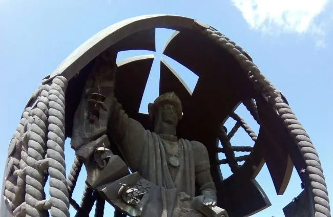 Это самая высокая скульптура в Испании. Andalucia.org