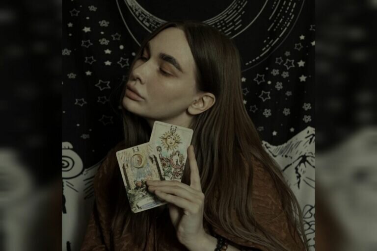    Ксения Главицкая из Орска приняла участие в отборочном туре шоу «Битва экстрасенсов» Кристина Просвиркина