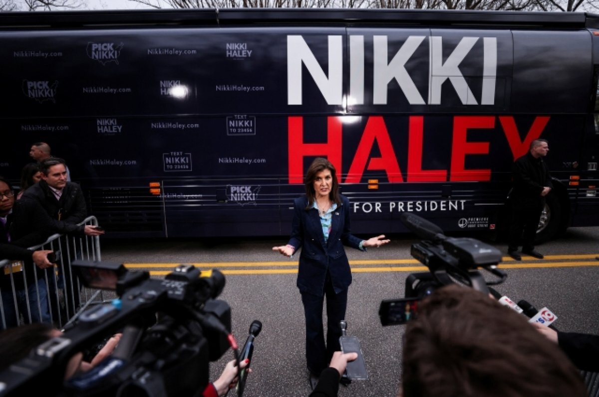    Хейли: конгрессмены США тратили деньги, как пьяные моряки